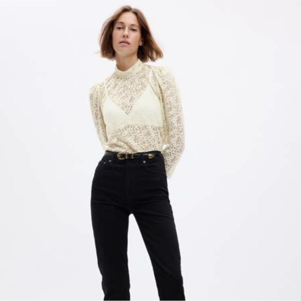 NWT Women’s White Gap Crochet Lace Top in Petite Small